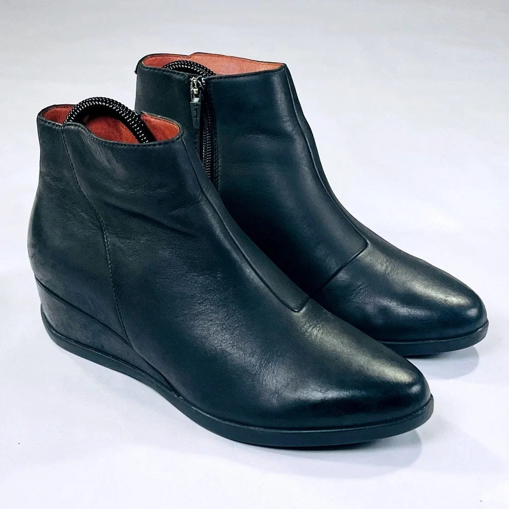 Dansko Serenity Boot Womens 38/7.5-8 Black Leather Waterproof Wedge Ankle Casual
